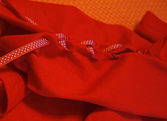 diy-red-ribbon-shirt