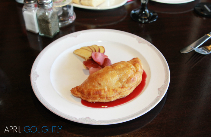 Pistachio Brie appetizer with raspberry sauce and apple chutney from Sage Cafe Review by April Golightly #aprilgolightly