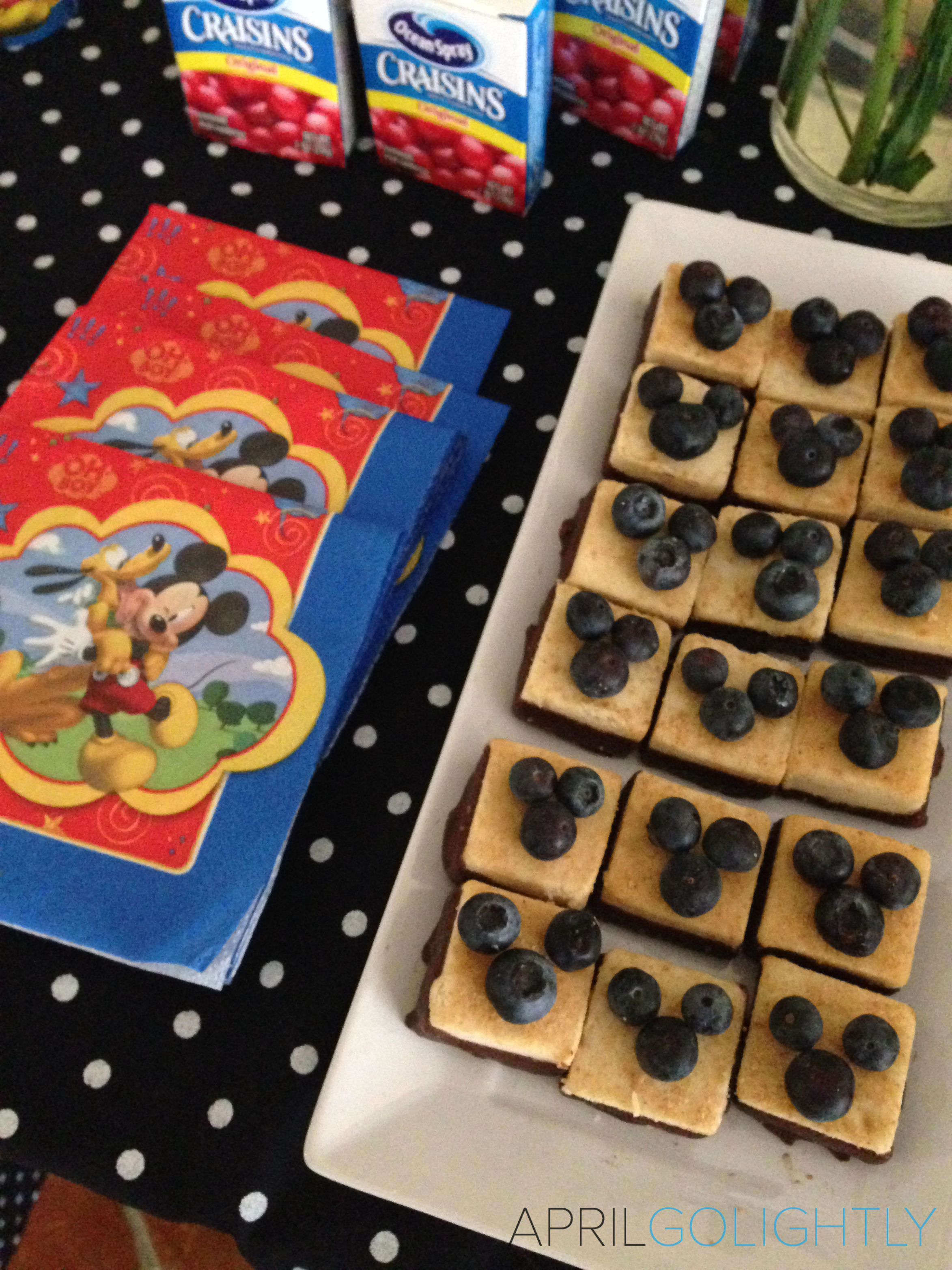 Mickey and Minnie Mouse Desserts for Disney Side Party.jpg