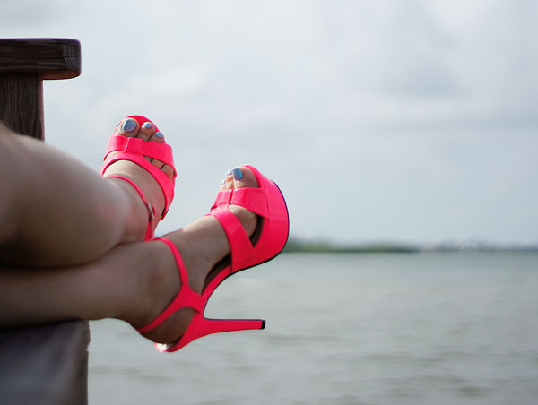 neon-pink-shoes-april-golightly-aprilgolightly2