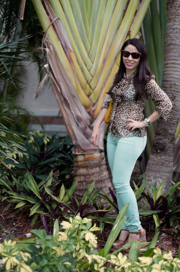mint-jeans-and-leopard-top