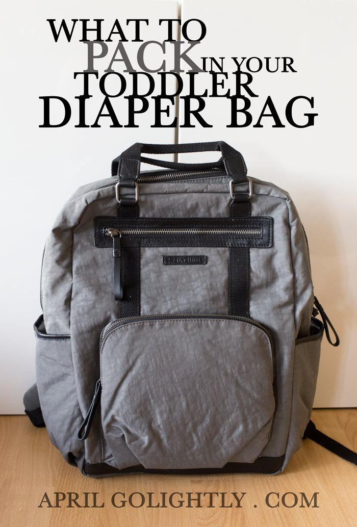 What-to-Pack-in-your-toddler-diaper-bag