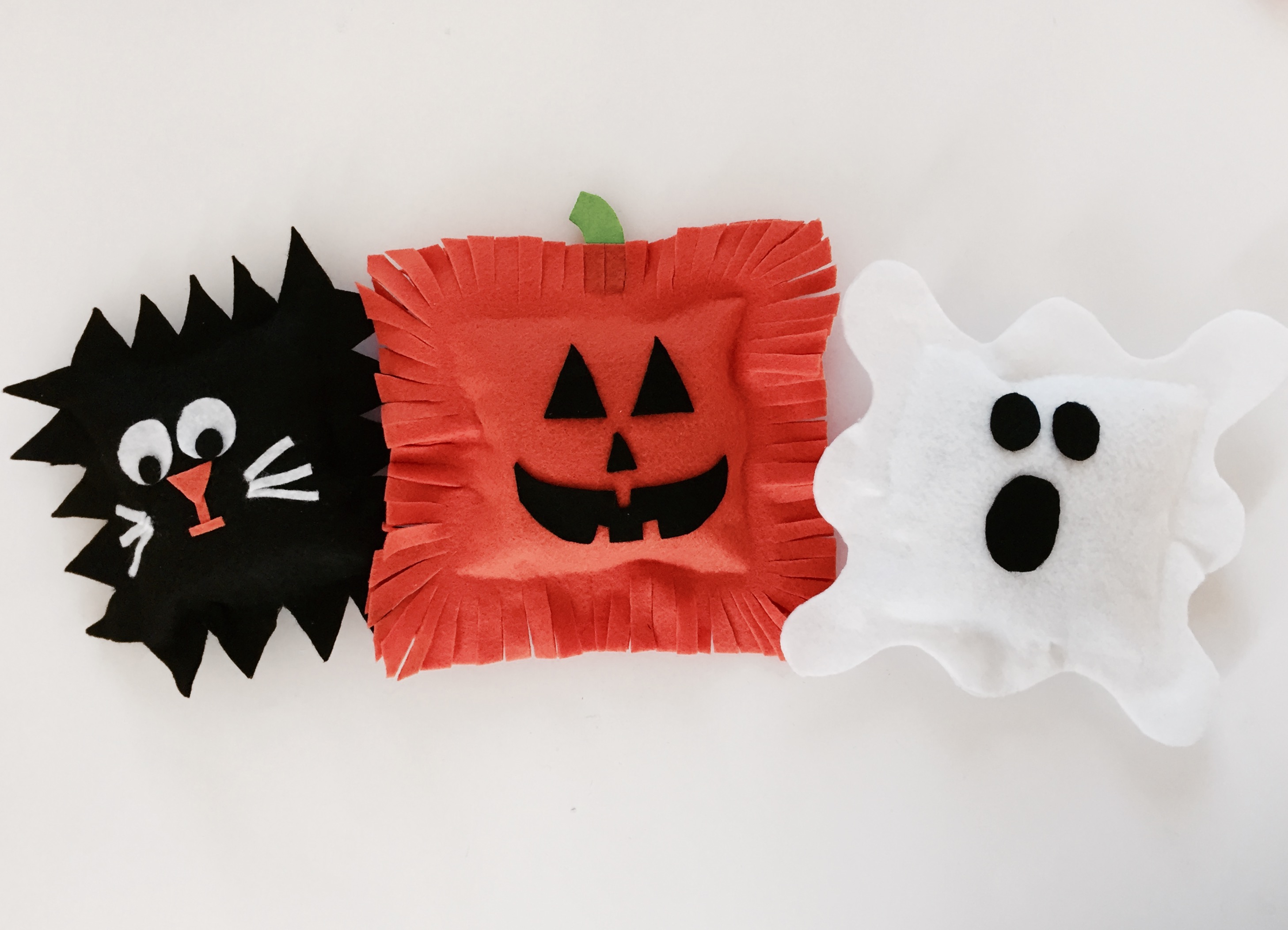 Halloween Pillows DIY Tutorial - April Golightly