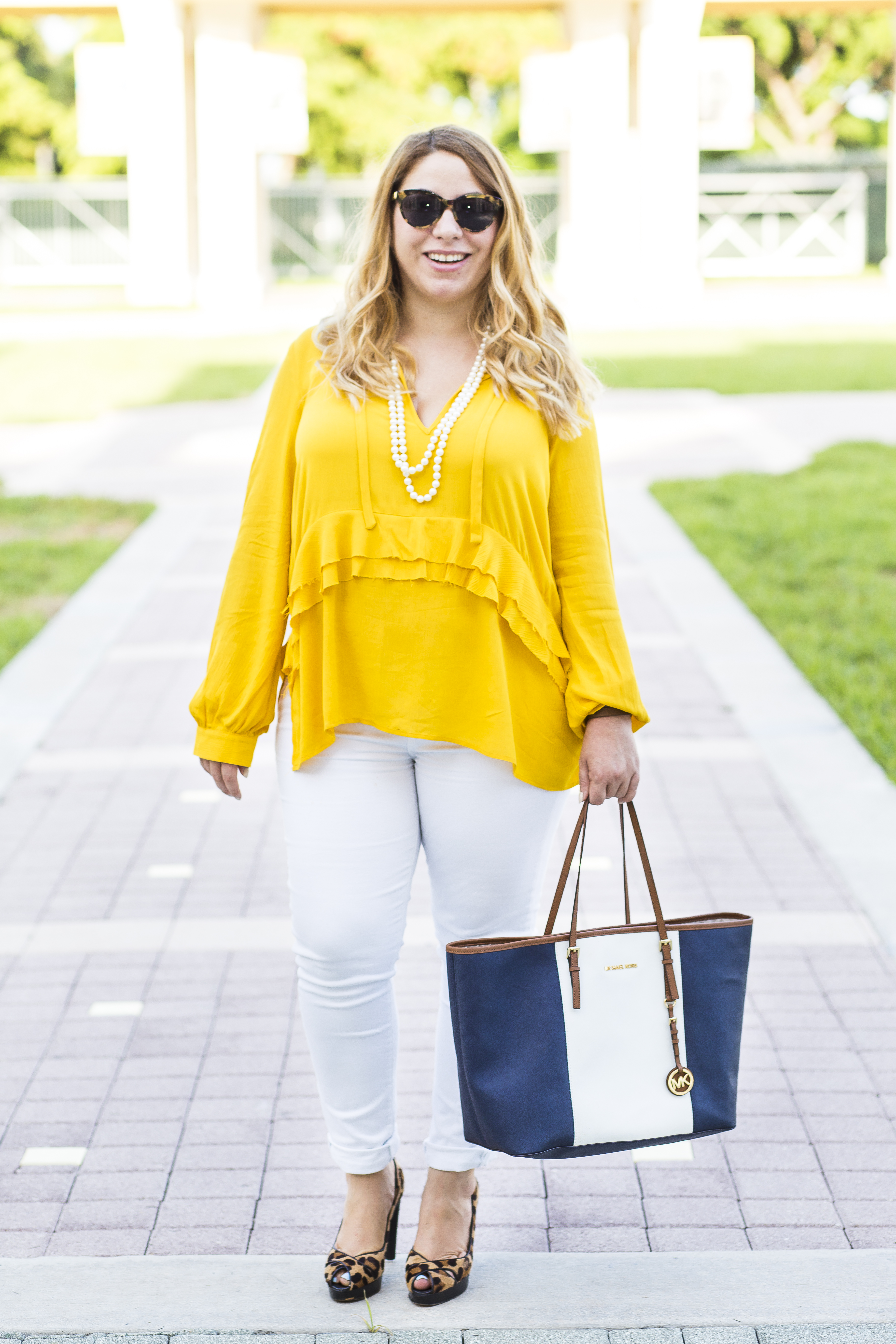 How to wear yellow in fall
