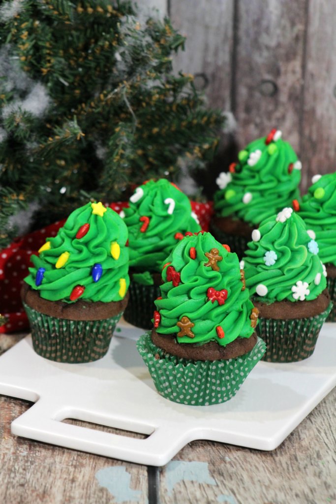 Christmas Tree Cupcakes With Green Icing