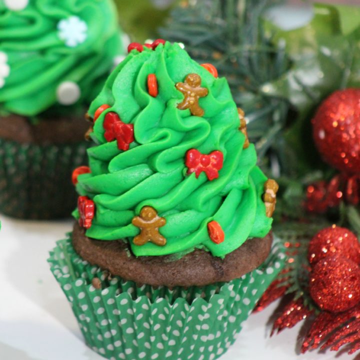 Christmas Tree Cupcakes - April Golightly