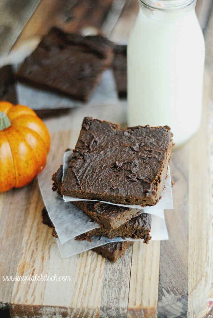 Easy Thanksgiving Dessert Recipes - Pumpkin Brownie