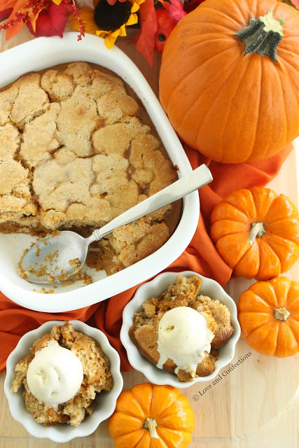 Easy Thanksgiving Dessert Recipes - pumpkin cobbler