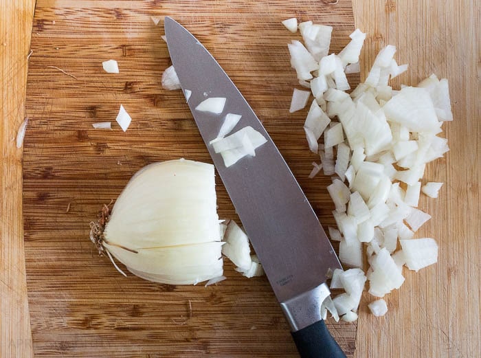Sliced onions 
