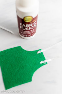 Elf on the Shelf Apron Pattern &amp; Tutorial - April Golightly